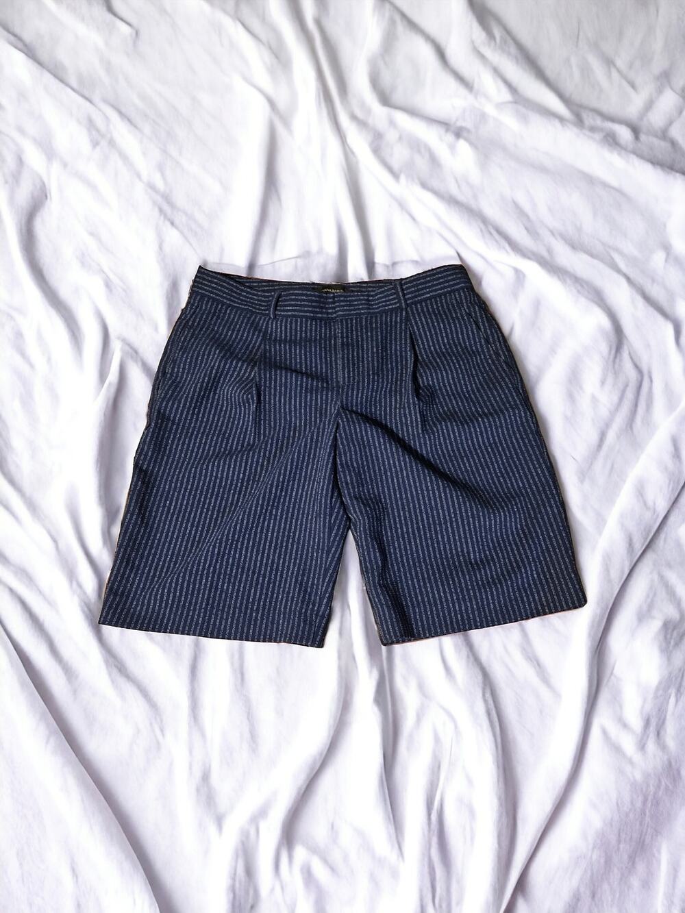 Banana Republic Size 2 Dark Blue Striped Shorts